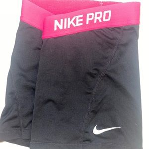 Nike Pro shorts, Size M